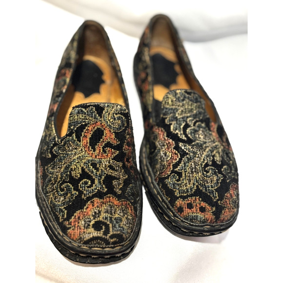 Born Shoes Womens 9.5 tapestry floral Slip On loafer flats Work whimsigoth Boho - Picture 1 of 8